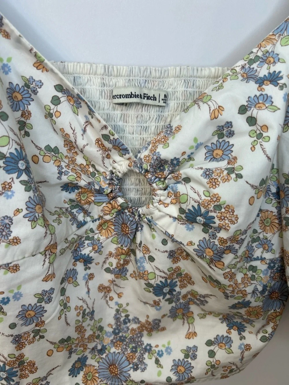 Abercrombie & Fitch Women’s White Floral Puff Sleeve Top, Size Medium